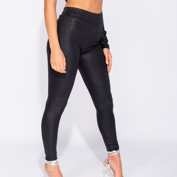 LAST 1! Black Crocodile Print High Waist Leggings - Picture 2 of 6